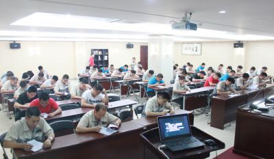 长卷卷云日边来 执笔漠然慷而慨 ——记合肥云顶国际优异班组长学习审核