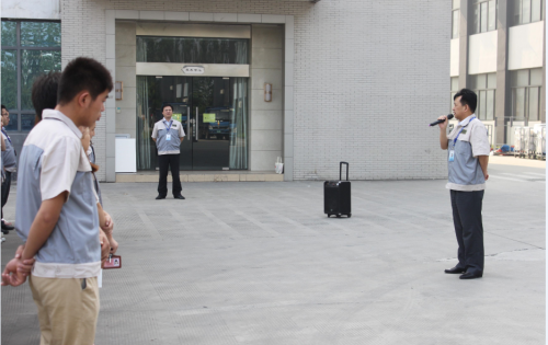 彩晶事业部起劲响应招呼，，，，，，召开全事业部“清静活动月”发动大会